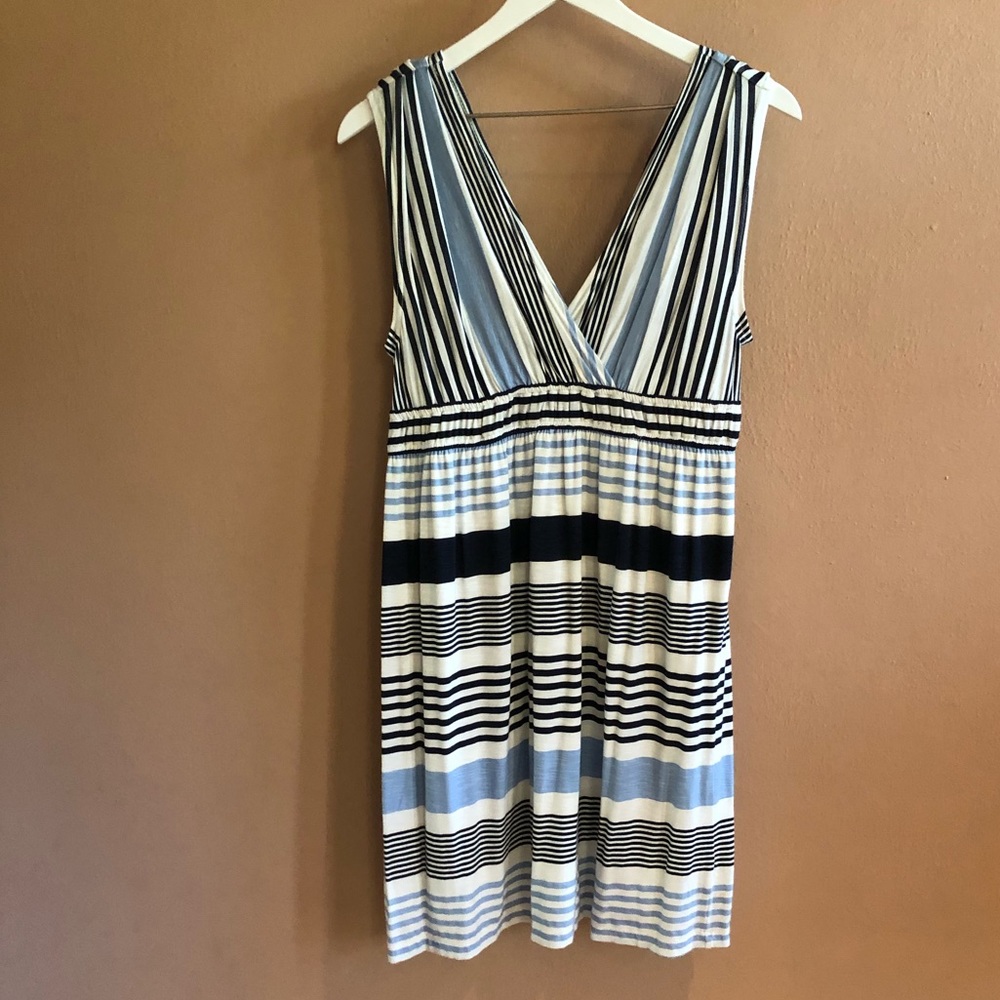 ✨Last Chance✨Loft Sundress